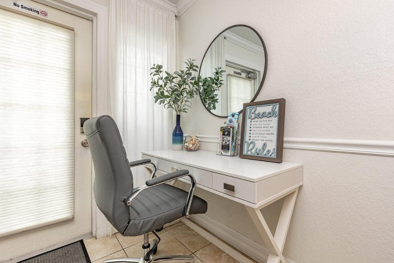 Heat Of Siesta Village Walk To Beach W Heated Pool Siesta Key Exteriör bild