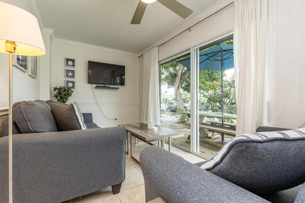 Heat Of Siesta Village Walk To Beach W Heated Pool Siesta Key Exteriör bild